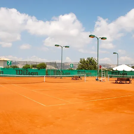 Vila Beautiful, Modern Iz01 With Private Garden And Hot Tub On Aphrodite Hills *