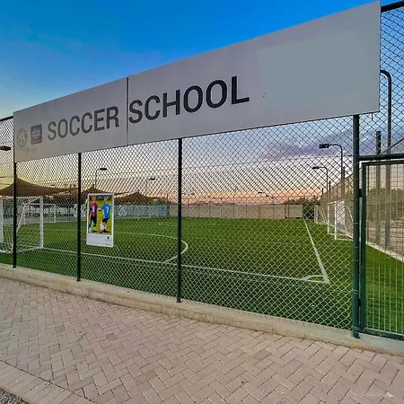 Beautiful, Modern Iz01 With Private Garden And Hot Tub On Aphrodite Hills Kouklia