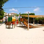 Villa Beautiful, Modern Iz01 With Private Garden And Hot Tub On Aphrodite Hills Kouklia