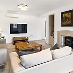 Villa Beautiful, Modern Iz01 With Private Garden And Hot Tub On Aphrodite Hills