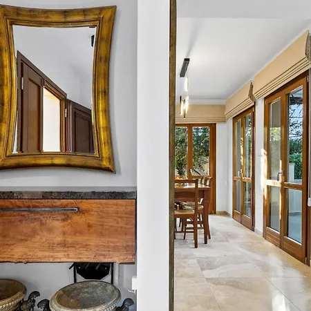 Beautiful, Modern Iz01 With Private Garden And Hot Tub On Aphrodite Hills Villa *