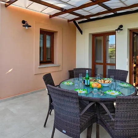 Beautiful, Modern Iz01 With Private Garden And Hot Tub On Aphrodite Hills Villa *